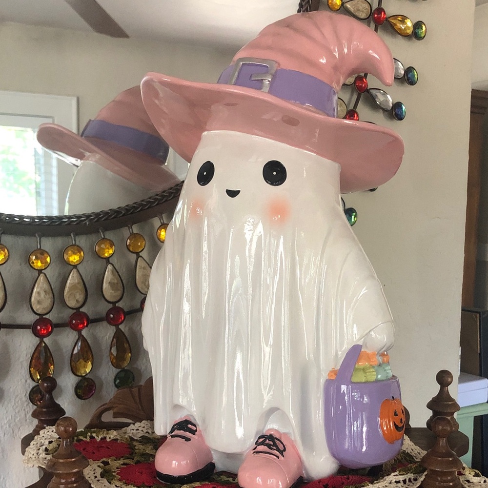 NEW White Ghost w/ Pink Witch Hat & Shoes and Purple Purse